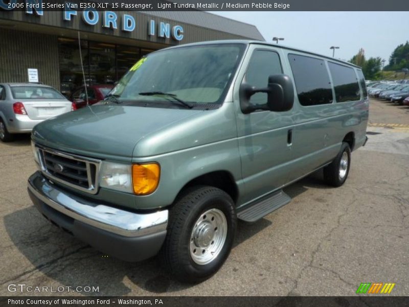 Light Tundra Metallic / Medium Pebble Beige 2006 Ford E Series Van E350 XLT 15 Passenger