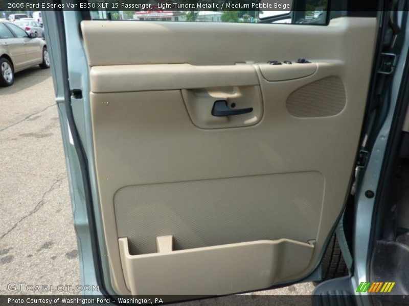 Light Tundra Metallic / Medium Pebble Beige 2006 Ford E Series Van E350 XLT 15 Passenger