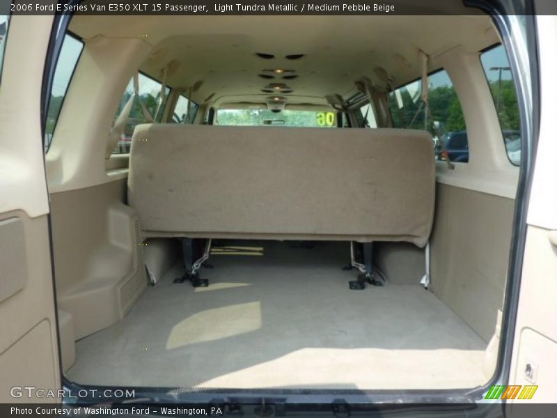 Light Tundra Metallic / Medium Pebble Beige 2006 Ford E Series Van E350 XLT 15 Passenger