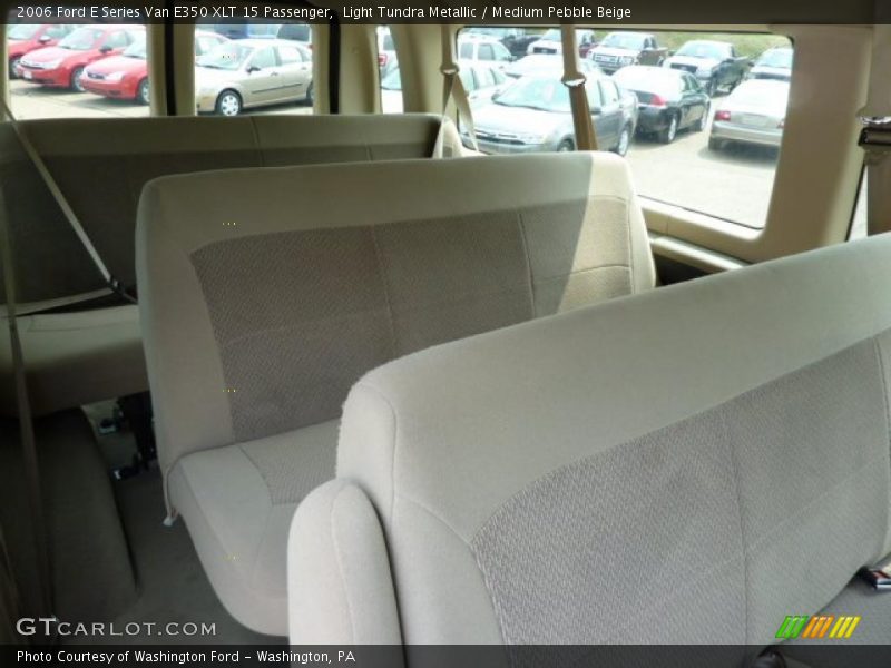 Light Tundra Metallic / Medium Pebble Beige 2006 Ford E Series Van E350 XLT 15 Passenger