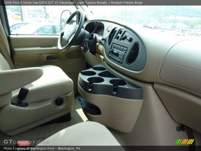 Light Tundra Metallic / Medium Pebble Beige 2006 Ford E Series Van E350 XLT 15 Passenger