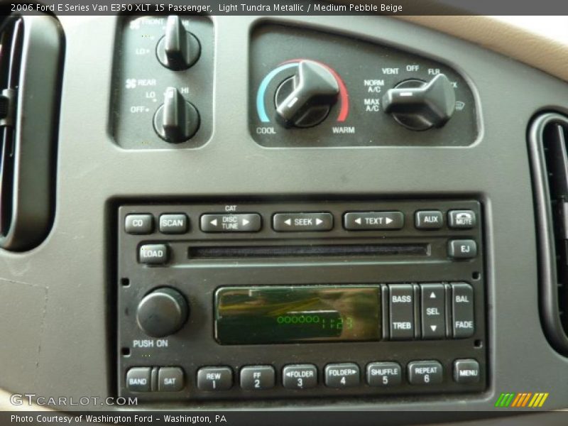 Light Tundra Metallic / Medium Pebble Beige 2006 Ford E Series Van E350 XLT 15 Passenger