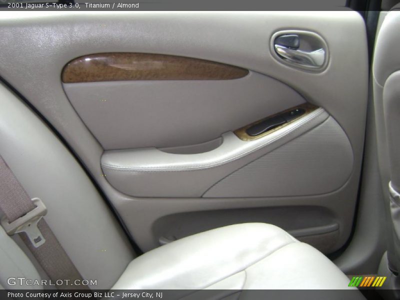 Titanium / Almond 2001 Jaguar S-Type 3.0