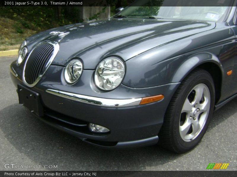 Titanium / Almond 2001 Jaguar S-Type 3.0