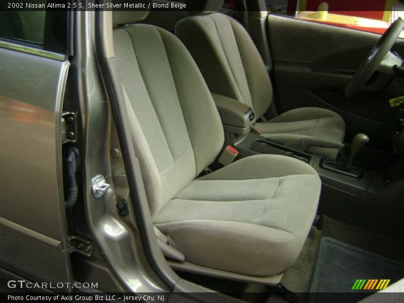 Sheer Silver Metallic / Blond Beige 2002 Nissan Altima 2.5 S