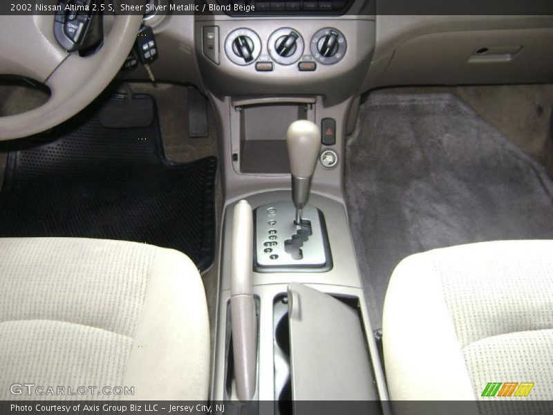 Sheer Silver Metallic / Blond Beige 2002 Nissan Altima 2.5 S