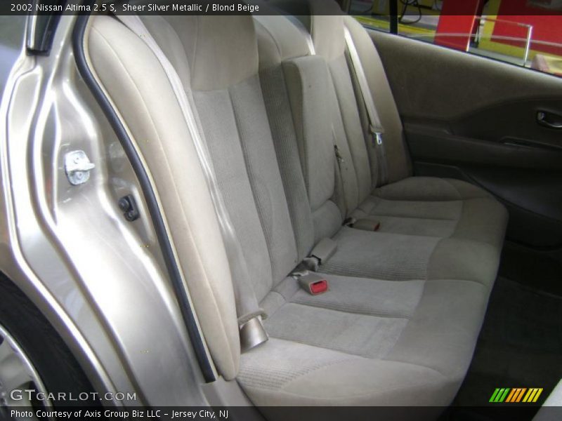Sheer Silver Metallic / Blond Beige 2002 Nissan Altima 2.5 S
