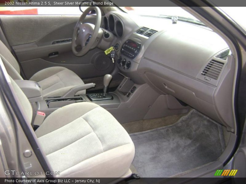 Sheer Silver Metallic / Blond Beige 2002 Nissan Altima 2.5 S