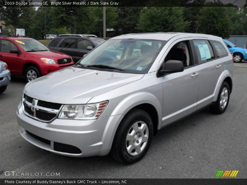 Bright Silver Metallic / Dark Slate Gray 2009 Dodge Journey SE