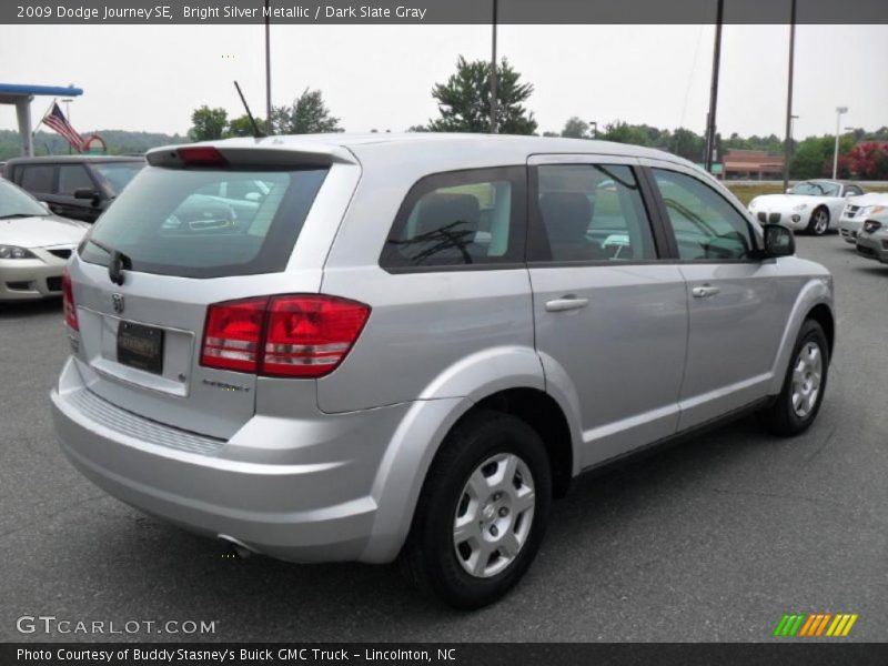 Bright Silver Metallic / Dark Slate Gray 2009 Dodge Journey SE