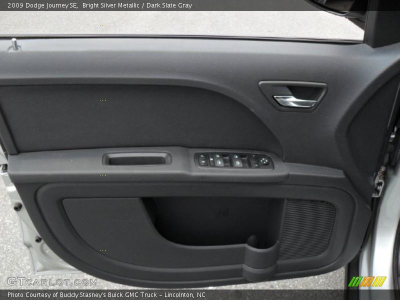 Bright Silver Metallic / Dark Slate Gray 2009 Dodge Journey SE