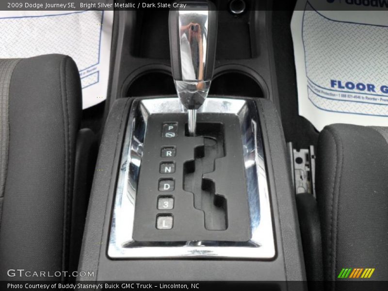 Bright Silver Metallic / Dark Slate Gray 2009 Dodge Journey SE