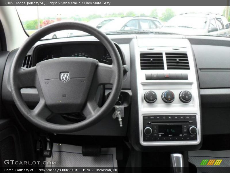 Bright Silver Metallic / Dark Slate Gray 2009 Dodge Journey SE