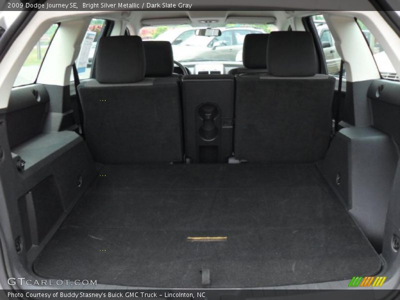 Bright Silver Metallic / Dark Slate Gray 2009 Dodge Journey SE