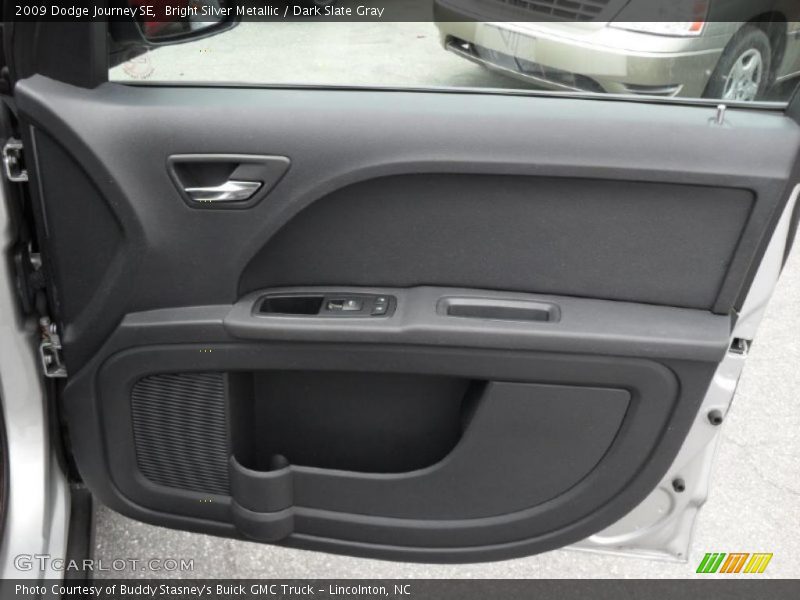 Bright Silver Metallic / Dark Slate Gray 2009 Dodge Journey SE