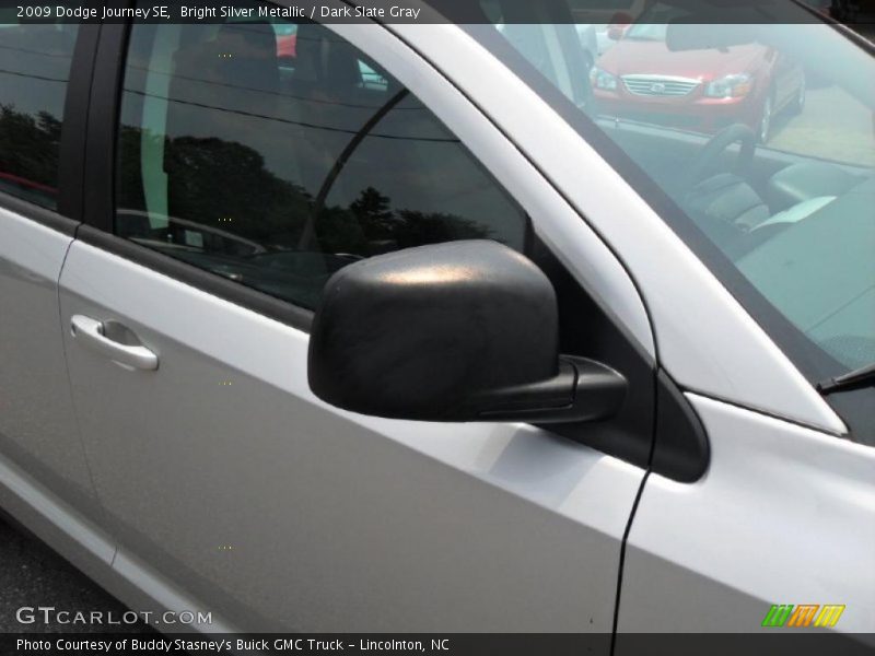 Bright Silver Metallic / Dark Slate Gray 2009 Dodge Journey SE