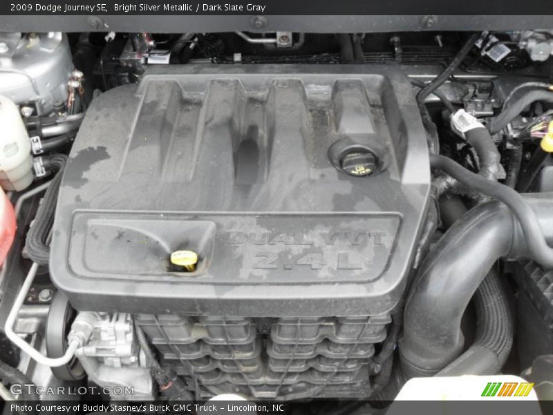 Bright Silver Metallic / Dark Slate Gray 2009 Dodge Journey SE