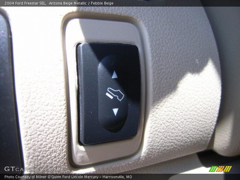 Arizona Beige Metallic / Pebble Beige 2004 Ford Freestar SEL