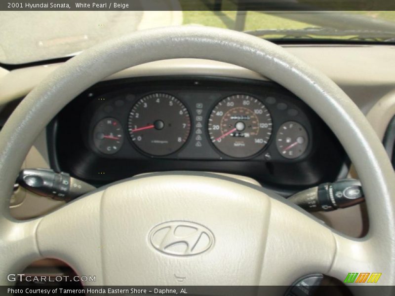 White Pearl / Beige 2001 Hyundai Sonata