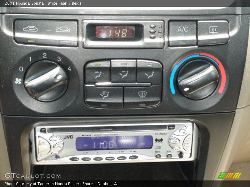 White Pearl / Beige 2001 Hyundai Sonata