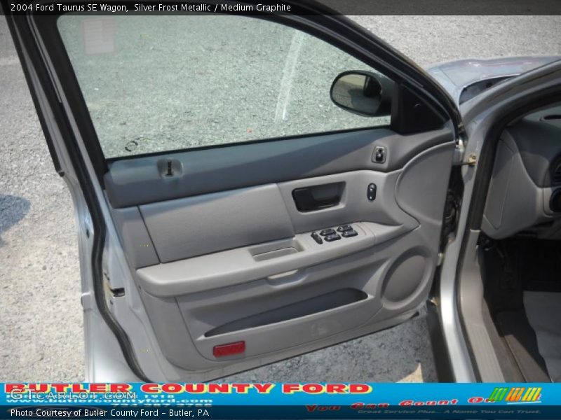 Silver Frost Metallic / Medium Graphite 2004 Ford Taurus SE Wagon