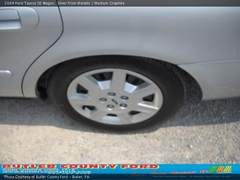 Silver Frost Metallic / Medium Graphite 2004 Ford Taurus SE Wagon