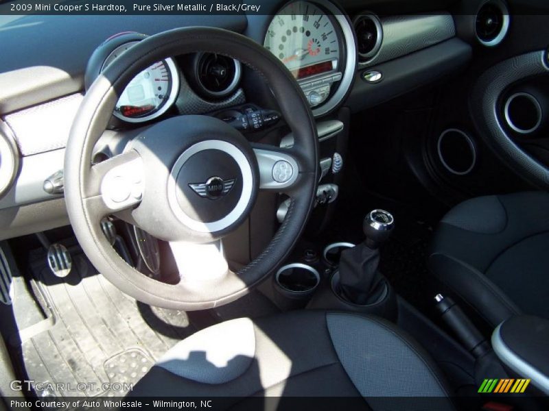 Pure Silver Metallic / Black/Grey 2009 Mini Cooper S Hardtop