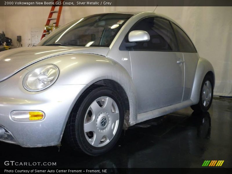 Silver Metallic / Grey 2000 Volkswagen New Beetle GLS Coupe