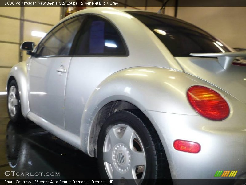 Silver Metallic / Grey 2000 Volkswagen New Beetle GLS Coupe