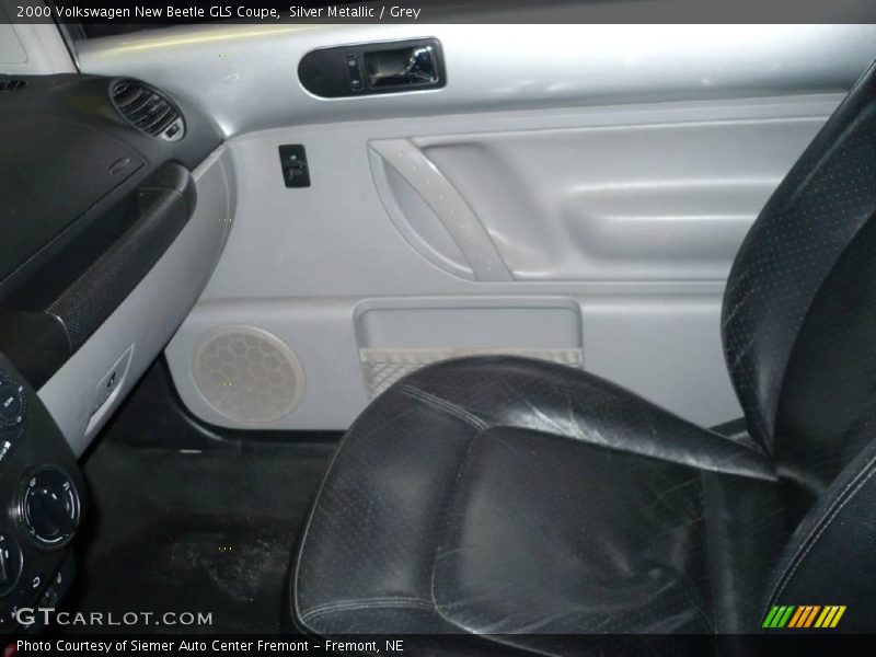 Silver Metallic / Grey 2000 Volkswagen New Beetle GLS Coupe