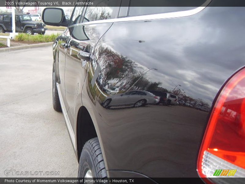 Black / Anthracite 2005 Volkswagen Touareg V6