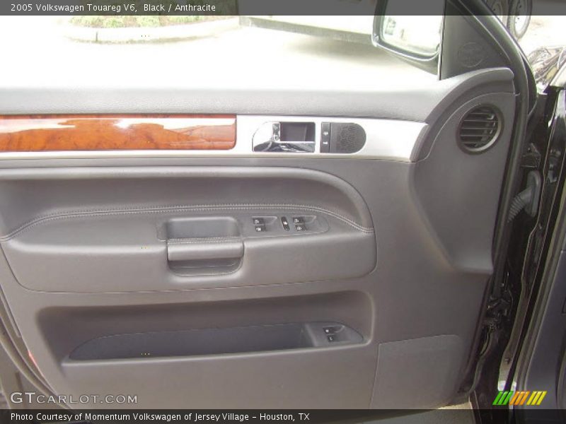 Black / Anthracite 2005 Volkswagen Touareg V6
