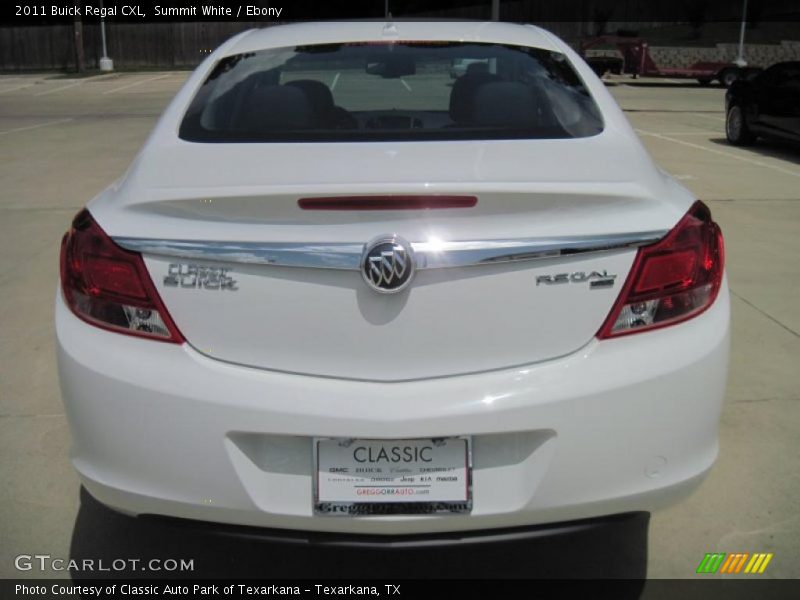 Summit White / Ebony 2011 Buick Regal CXL