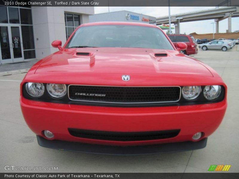 TorRed / Dark Slate Gray 2010 Dodge Challenger SE