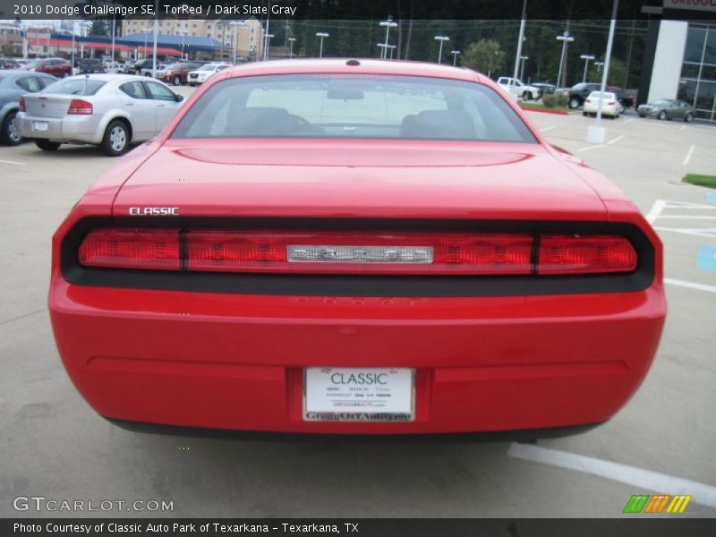 TorRed / Dark Slate Gray 2010 Dodge Challenger SE