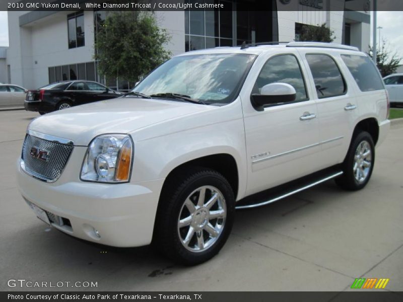 White Diamond Tricoat / Cocoa/Light Cashmere 2010 GMC Yukon Denali