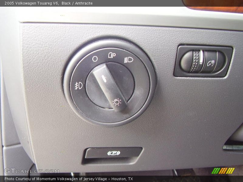 Black / Anthracite 2005 Volkswagen Touareg V6