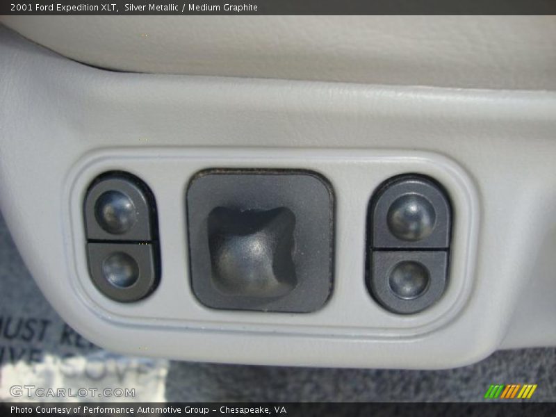 Silver Metallic / Medium Graphite 2001 Ford Expedition XLT