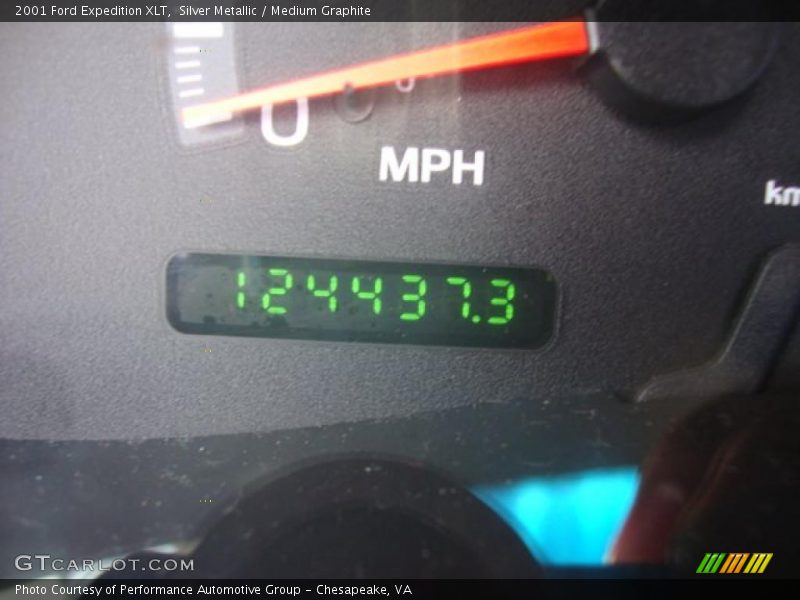 Silver Metallic / Medium Graphite 2001 Ford Expedition XLT