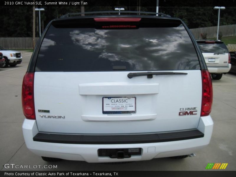 Summit White / Light Tan 2010 GMC Yukon SLE