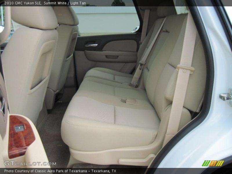 Summit White / Light Tan 2010 GMC Yukon SLE