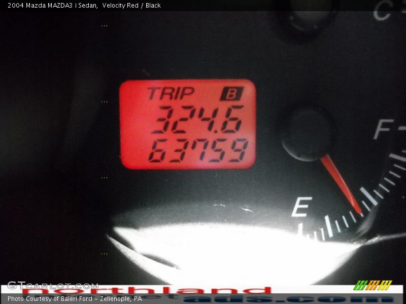 Velocity Red / Black 2004 Mazda MAZDA3 i Sedan