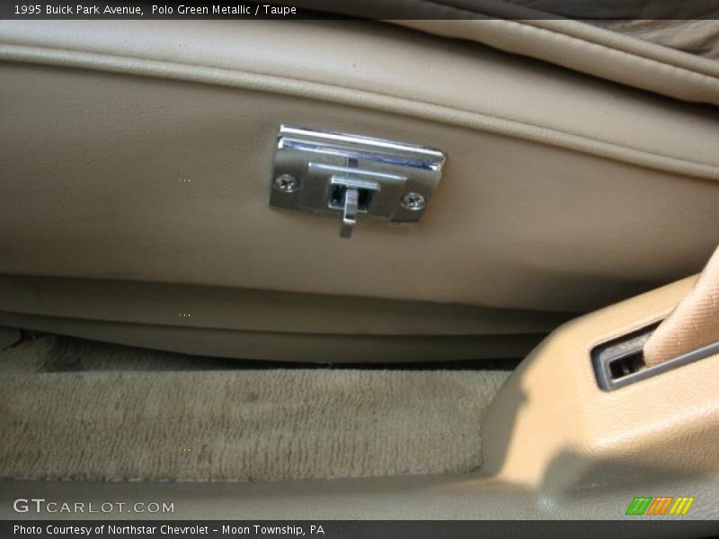 Polo Green Metallic / Taupe 1995 Buick Park Avenue
