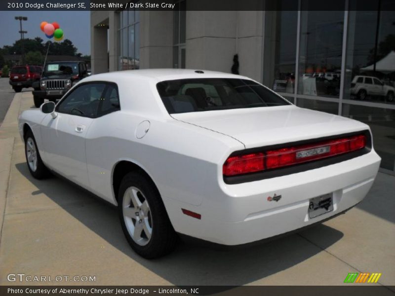 Stone White / Dark Slate Gray 2010 Dodge Challenger SE