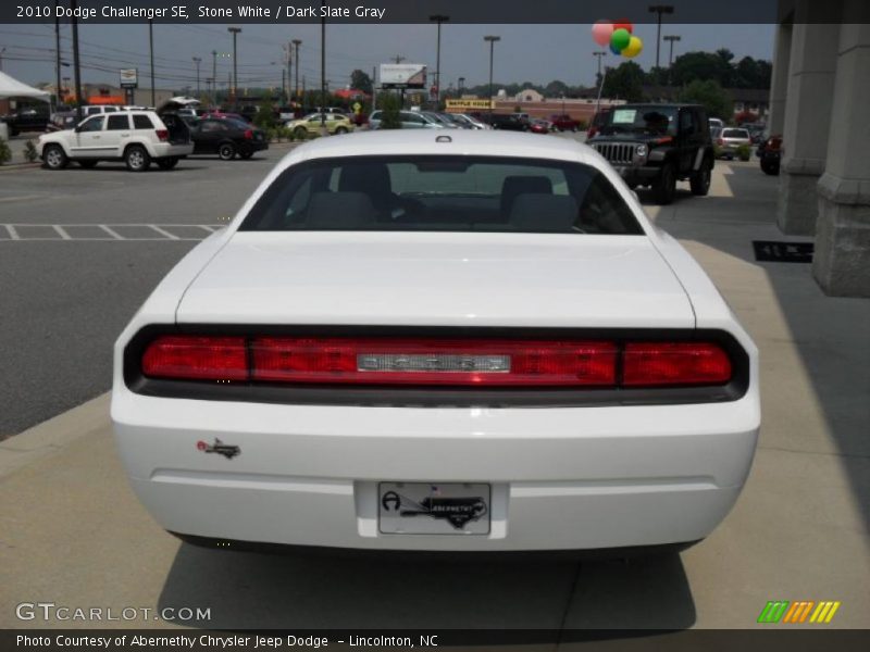 Stone White / Dark Slate Gray 2010 Dodge Challenger SE