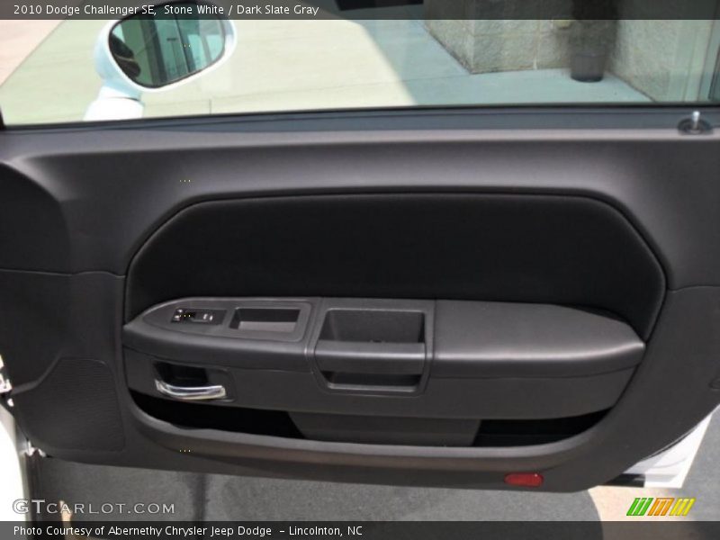Stone White / Dark Slate Gray 2010 Dodge Challenger SE