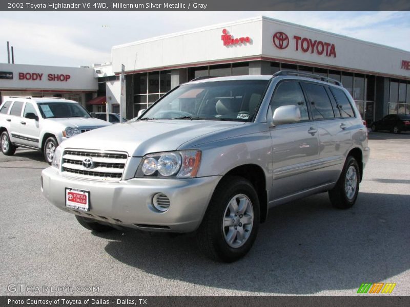 Millennium Silver Metallic / Gray 2002 Toyota Highlander V6 4WD