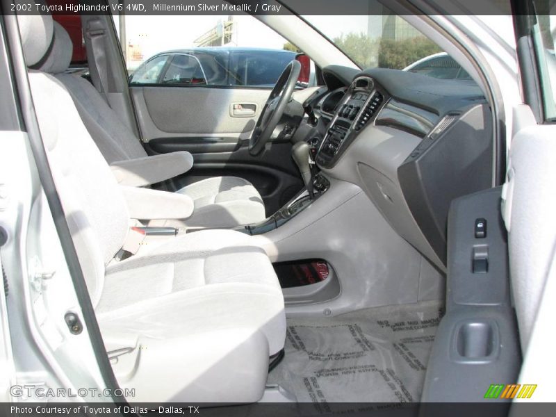 Millennium Silver Metallic / Gray 2002 Toyota Highlander V6 4WD