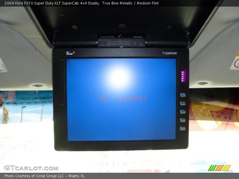True Blue Metallic / Medium Flint 2004 Ford F350 Super Duty XLT SuperCab 4x4 Dually