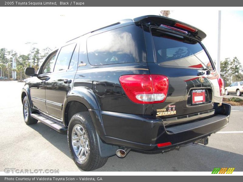 Black / Taupe 2005 Toyota Sequoia Limited